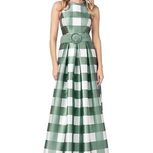 Elegant Kay Unger gown